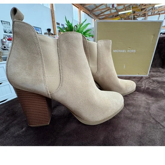 Michael Kors | Shoes | Michael Kors Womens Evaline Tan  display picture 1